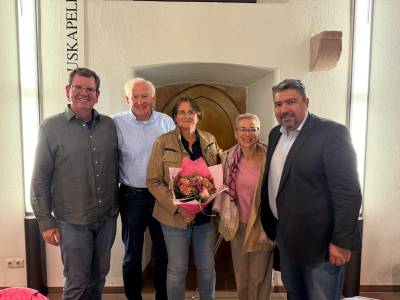 v.l.n.r.: Christian Hinkel (FDP, Schriftf&uuml;hrer), Wilfried Bender (CDU, Ortsvorsteher), Marion Kling (SPD, stv. Ortsvorsteheherin), Albina Nazarenus-Vetter (Mitglied des Vorstands der CDU Bergen-Enkheim), Thomas Winhold (SPD, Mitglied des Ortsbeirats).